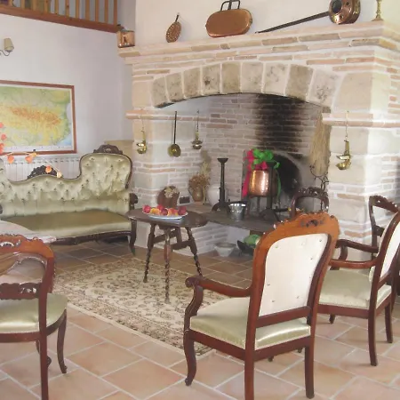 Bellegarde Bed & Breakfast 3*